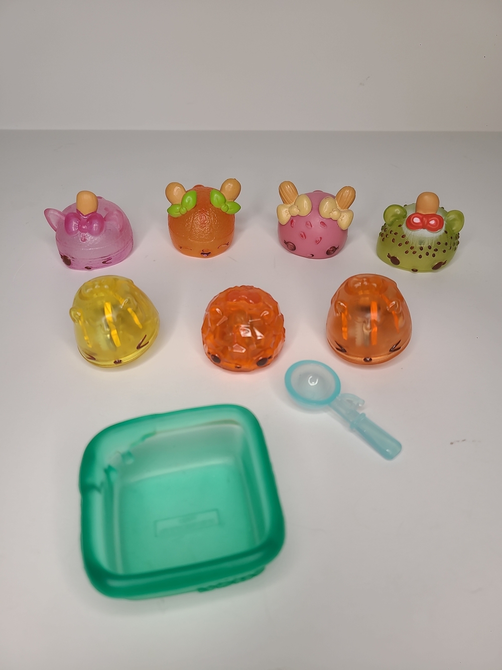 Num Noms Lot READ